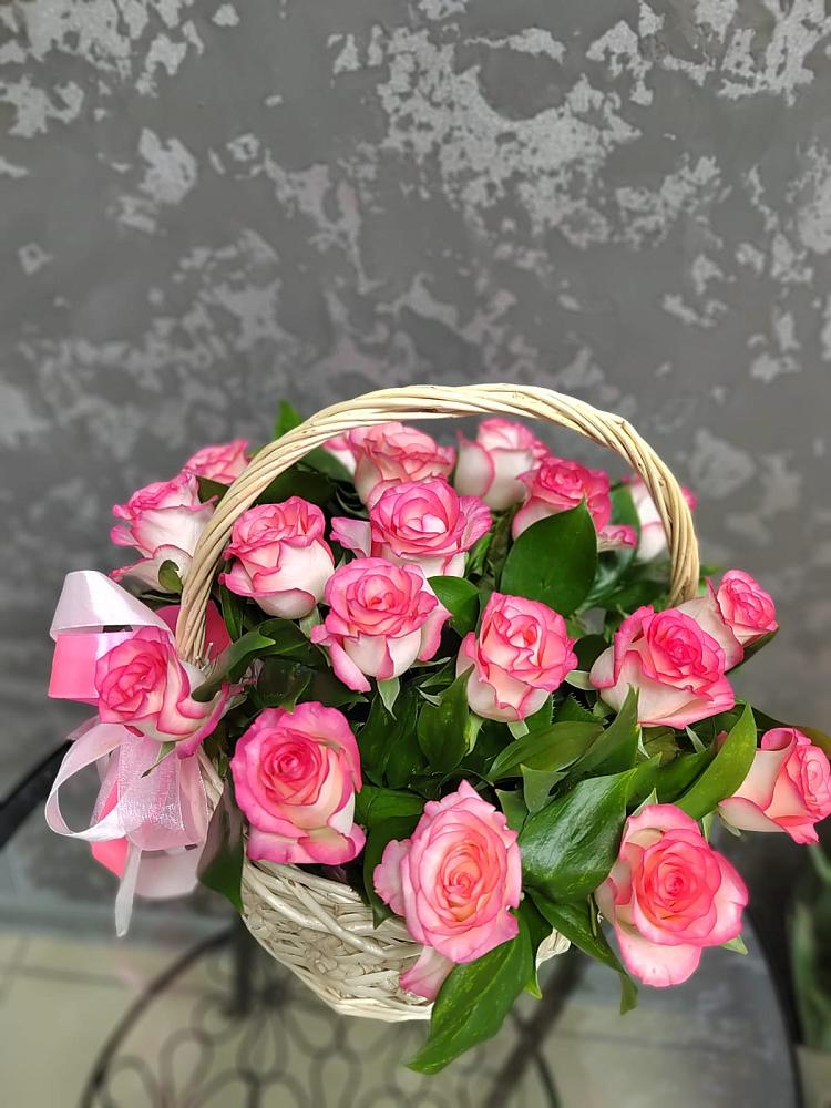 Цветочная композиция из Розы в корзине в Бурацком
