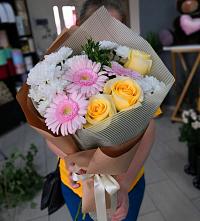 Букет цветов из:  Герберы, Розы и Хризантемы в Бурацком