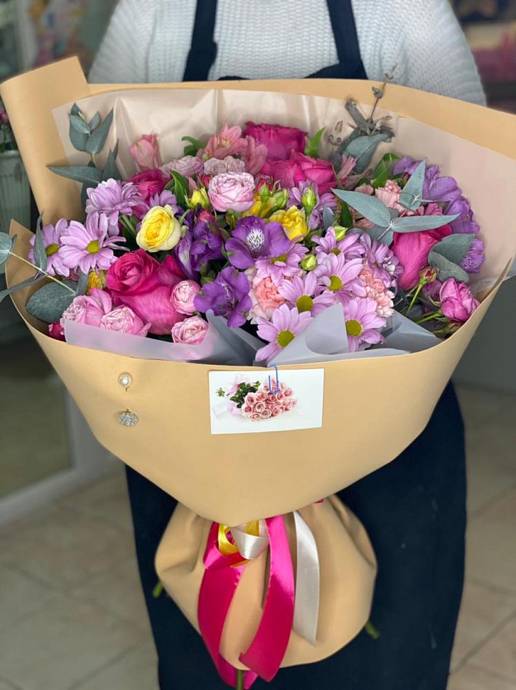 Букет цветов из: Хризантемы, Гвоздики и Альстромерии в Бурацком