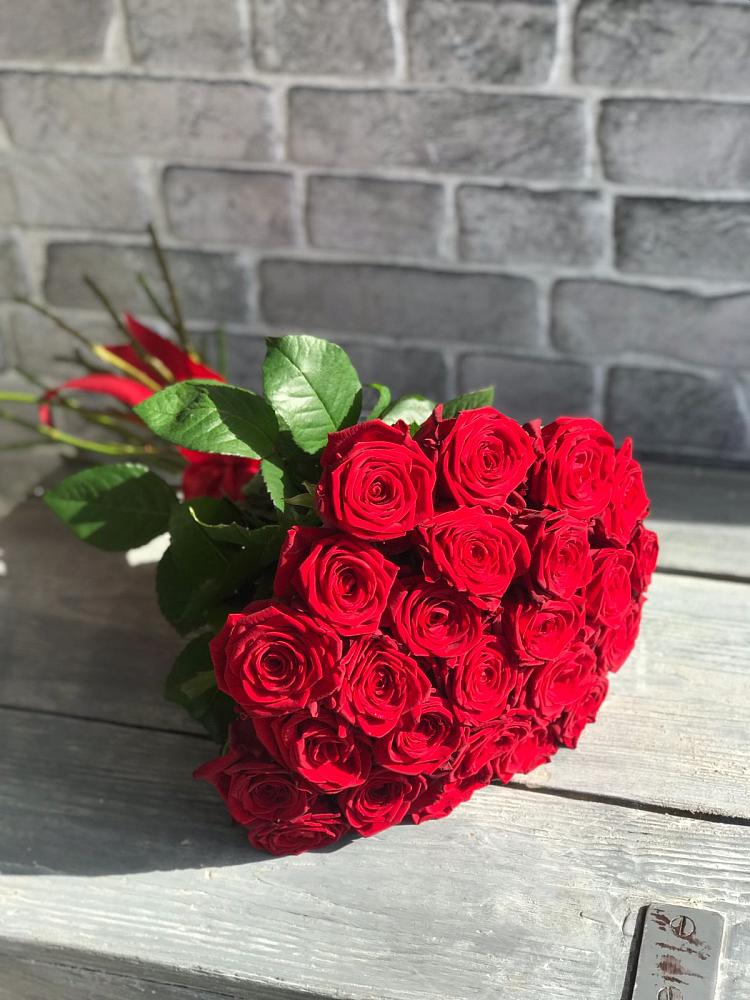 Букет Красные розы Фридом в Бурацком
