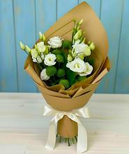 Букет цветов из:  Хризантемы и Лизиантусы в Бурацком