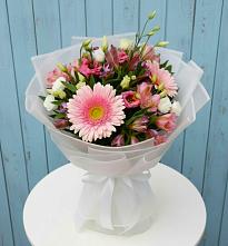 Букет цветов из:  Герберы, Альстромерии и Лизиантусы в Бурацком