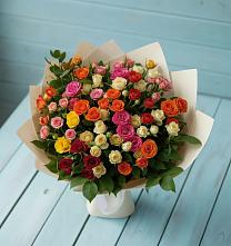 Букет Микс из разноцветных кустовых роз в Бурацком